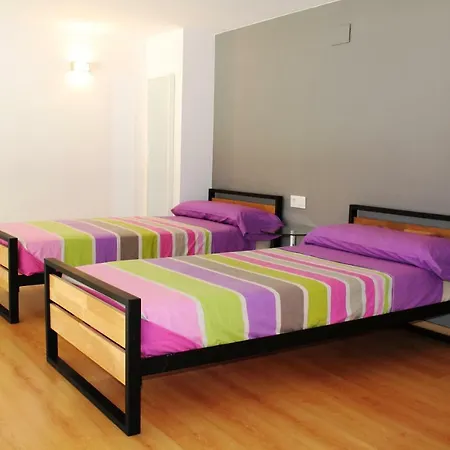 Cinc Balcons شقة *