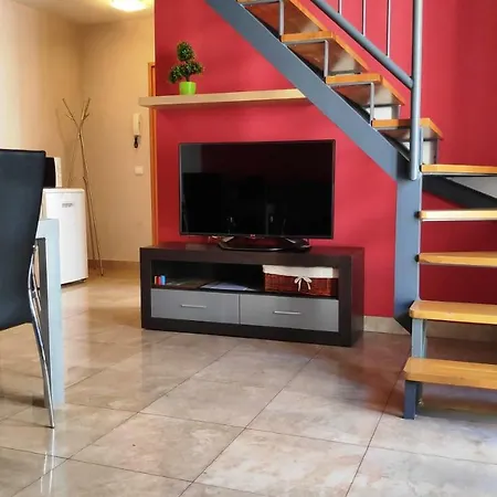 Cinc Balcons شقة
